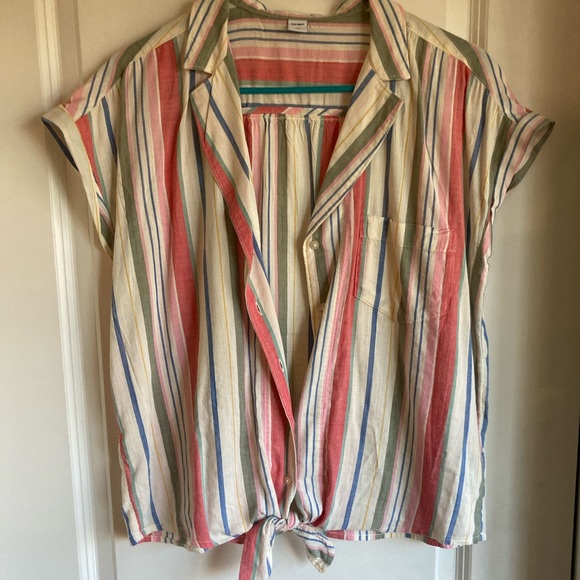 Old navy button down - Picture 1 of 2
